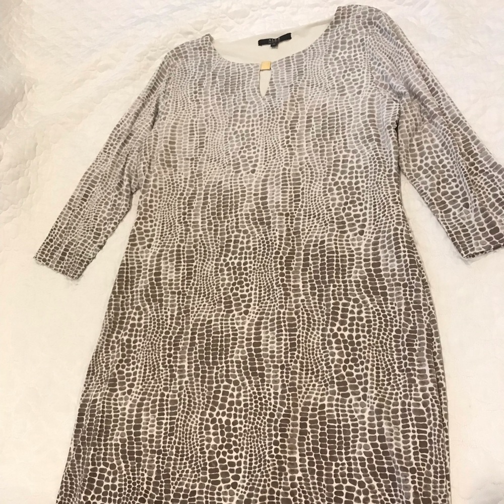 NWOT Alex Marie XL Cream and Beige Print Dress